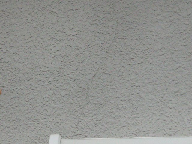 鴻巣市 屋根外壁塗装工事 外壁ひび割れ お客様の声 ミヤケン