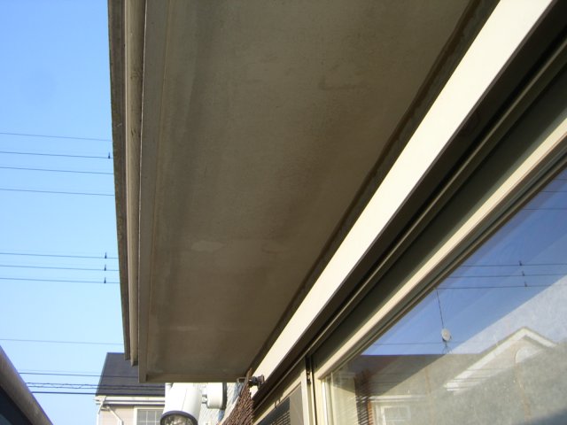 深谷市 屋根外壁塗装工事 軒裏天井汚れ・シミ お客様の声 ミヤケン