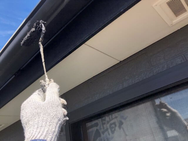 雨樋 上塗り2回目