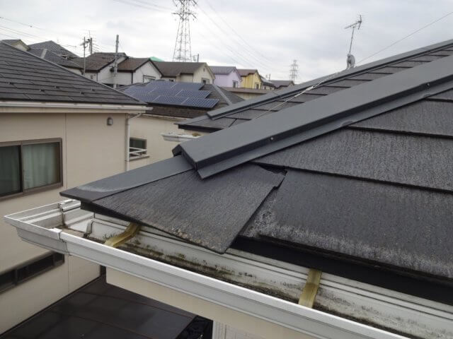 屋根 瓦のズレ