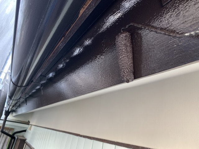 破風板 上塗り作業1回目