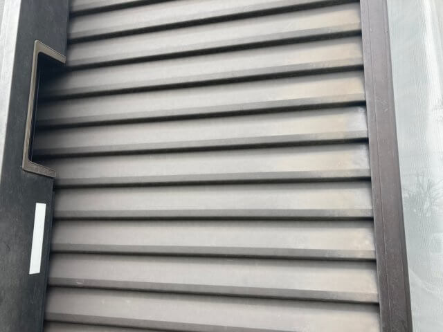4 雨戸 色あせ