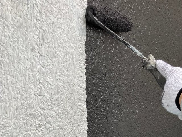ふじみ野市 屋根外壁塗装工事 外壁上塗り1回目中 お客様の声 ミヤケン