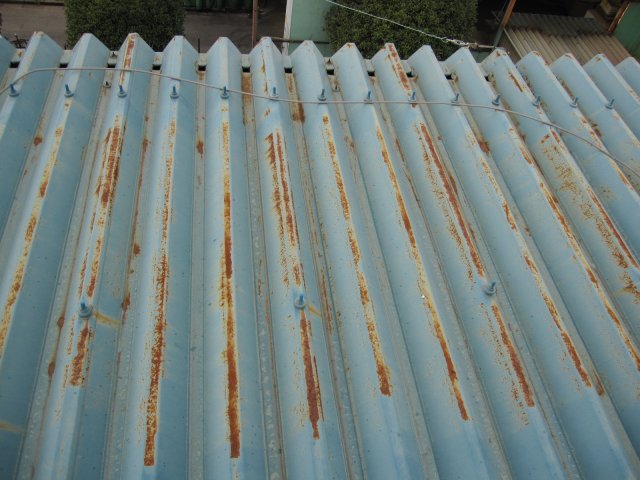 さいたま市 川越市 ふじみ野市 屋根外壁塗装工事 屋根サビの付着 ミヤケン