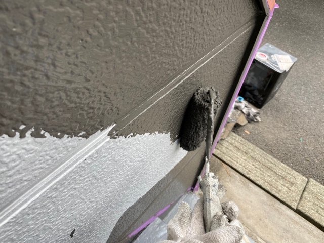 さいたま市見沼区 屋根外壁塗装工事 外壁上塗り1回目 お客様の声 ミヤケン