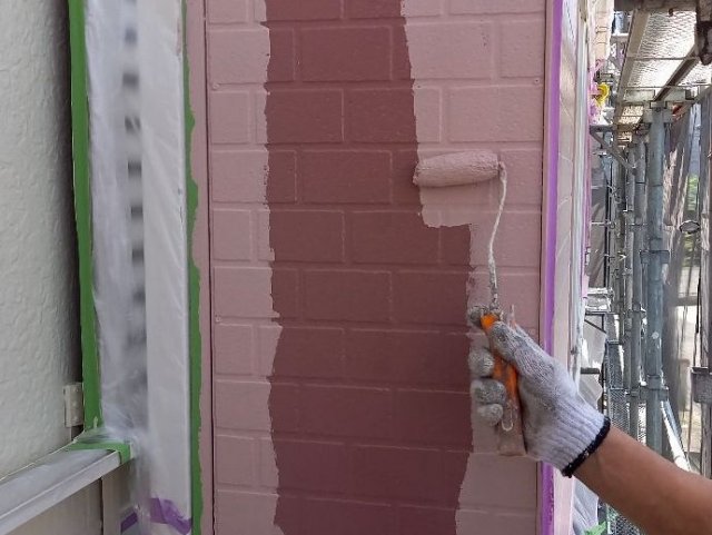 さいたま市南区 外壁塗装 上塗り1回目 ミヤケン