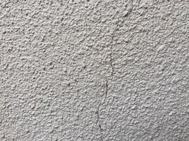 さいたま市中央区 外壁塗装工事 外壁ひび割れ お客様の声 ミヤケン