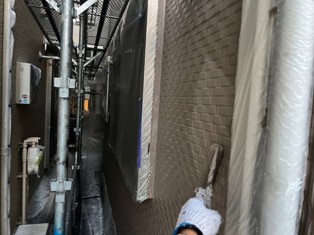 さいたま市桜区 屋根外壁塗装工事 外壁上塗り2回目 お客様の声 ミヤケン