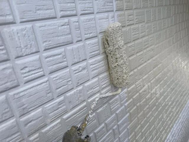 外壁(メイン)上塗り作業