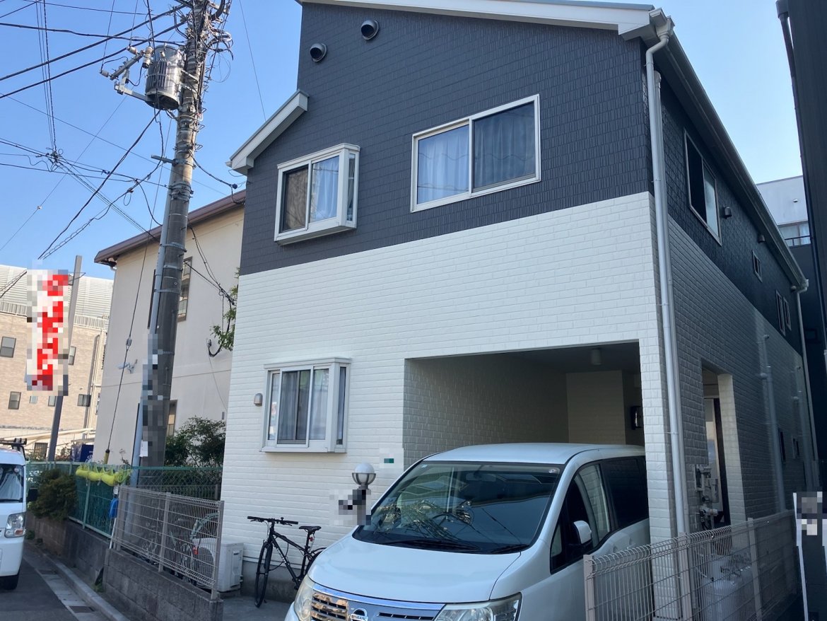 さいたま市南区M様 築16年!黒と白がおしゃれなツートン仕上げの屋根外壁塗装工事