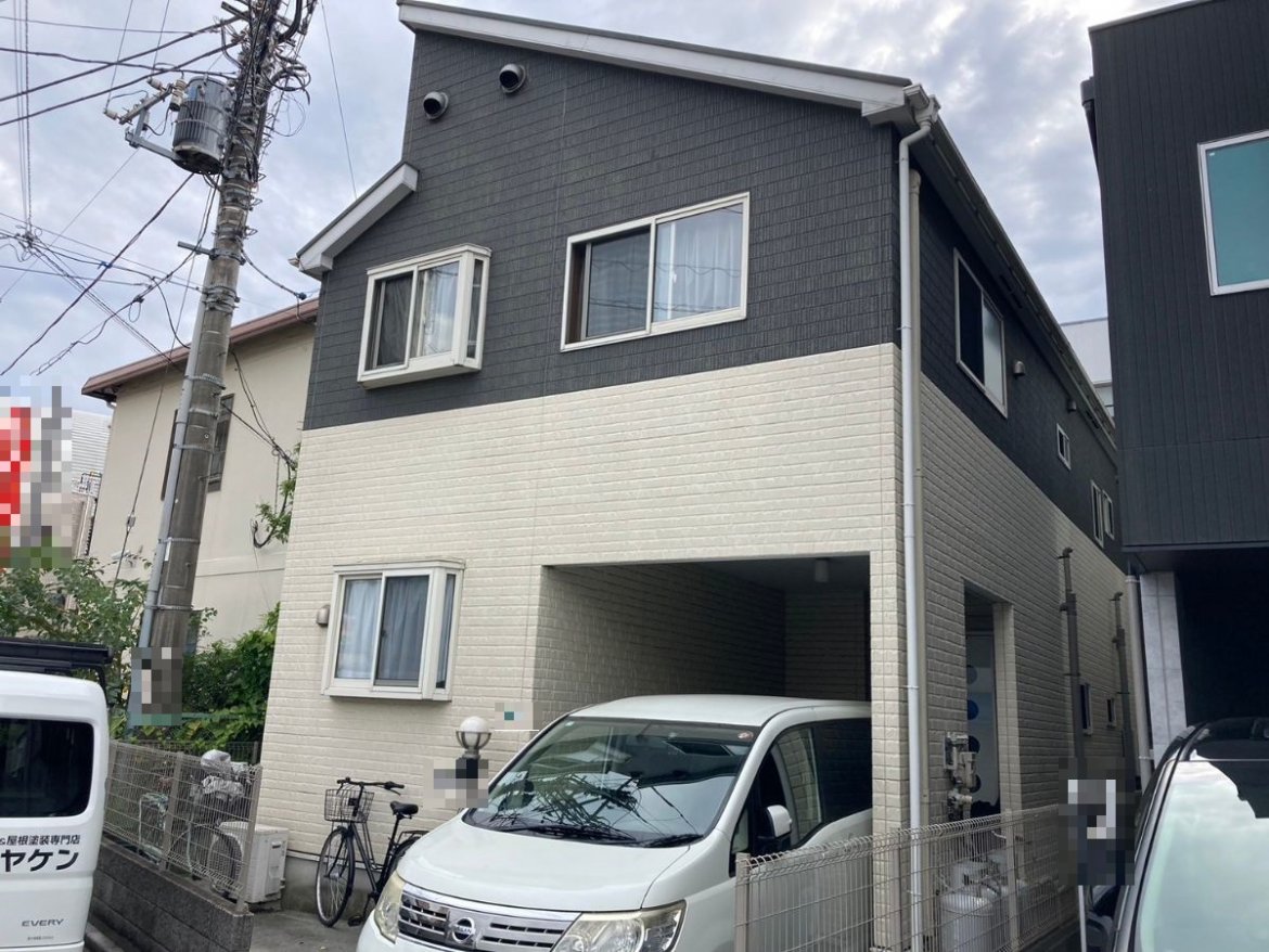 さいたま市南区M様 築16年!黒と白がおしゃれなツートン仕上げの屋根外壁塗装工事