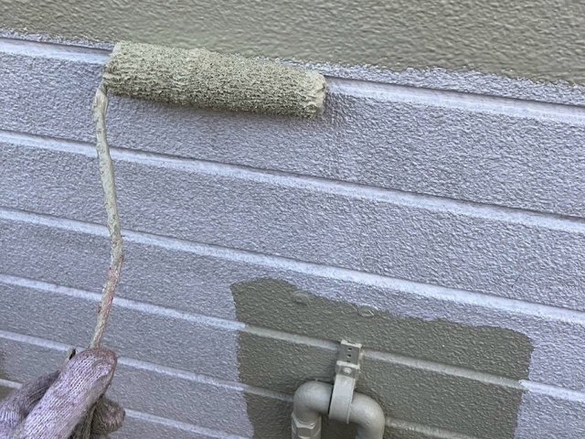 川越市 外壁塗装 上塗り1回目 ミヤケン