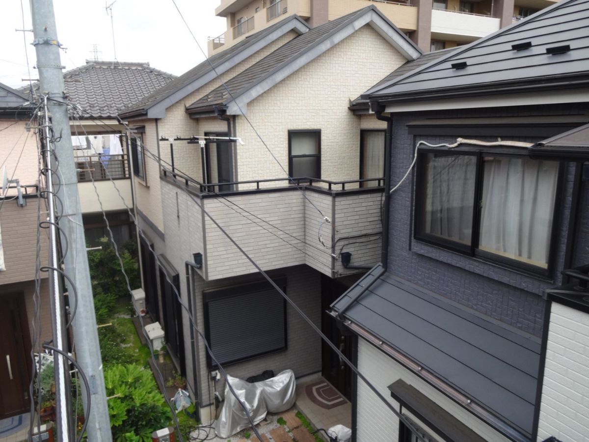 川越市旭町Y様 屋根カバー&低汚染フッ素外壁塗装工事 施工前