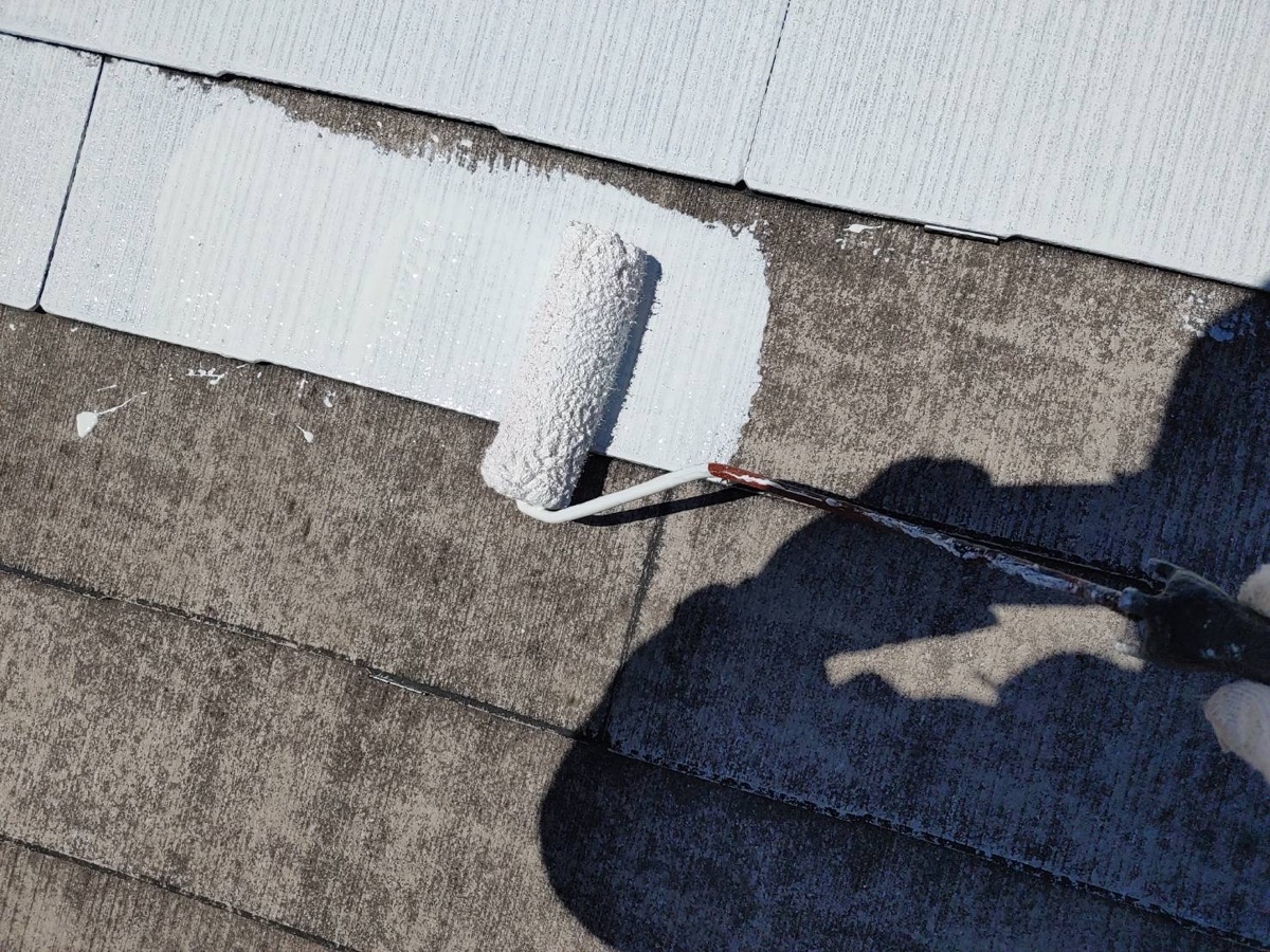 さいたま市岩槻 屋根塗装 下塗り作業 ミヤケン