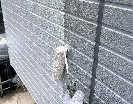 さいたま市見沼区 外壁下塗り作業