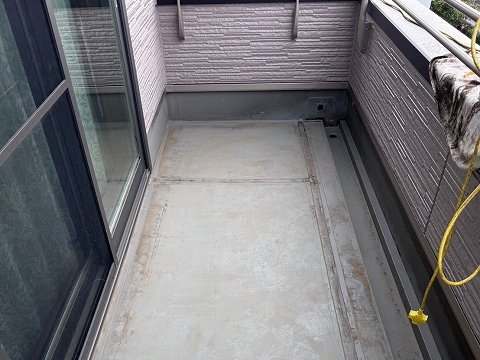 さいたま市見沼区 外壁塗装 ベランダ 汚れ ミヤケン