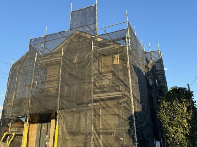 川越市 屋根外壁塗装工事 足場 ミヤケン