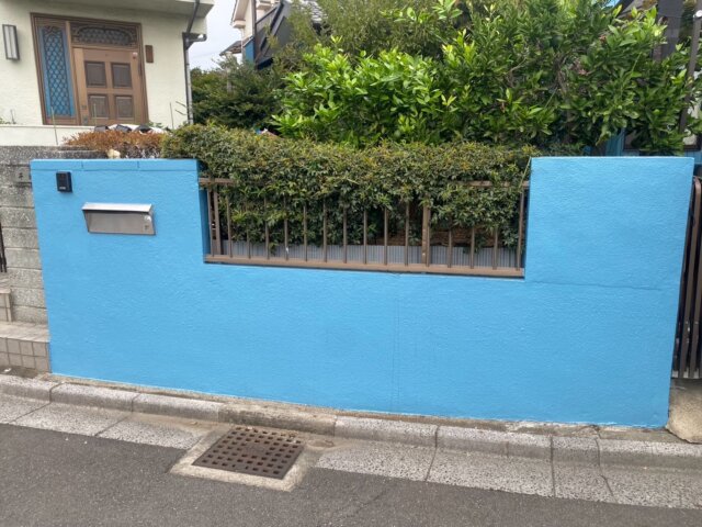 さいたま市桜区の塀の研磨・2回塗りの写真 ミヤケン