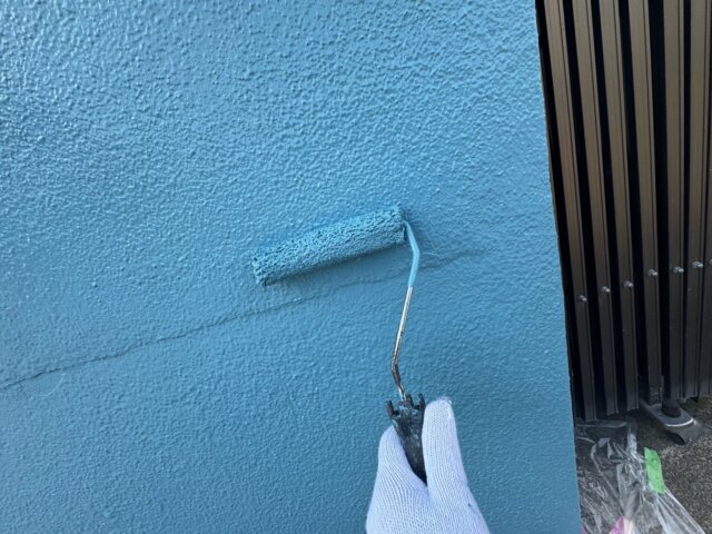 さいたま市桜区の外壁の上塗り2回目の写真 ミヤケン