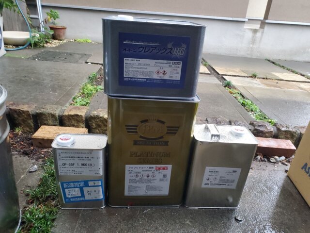 さいたま市緑区の外壁塗料一式の写真 ミヤケン