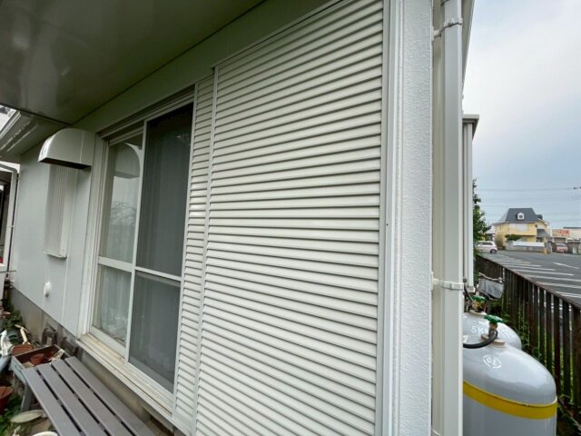 川越市石原町の雨戸の上塗りの写真 ミヤケン