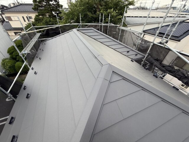 川越市石原町の屋根のカバールーフ本体施工の写真 ミヤケン