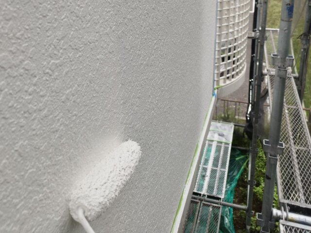 川越市石原町の外壁の上塗り2回目の写真 ミヤケン