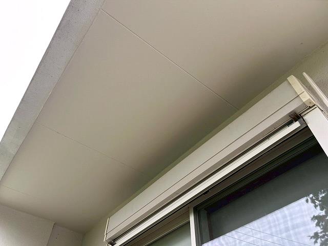 ミヤケン|アレスセラマイルド塗装の軒裏天井の雨ジミ跡確認