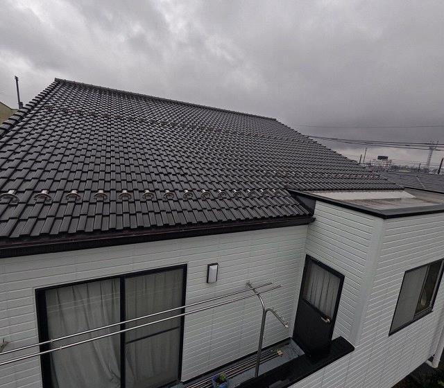 ミヤケン施工|川越市仙波町 陶器瓦屋根5年後の状態