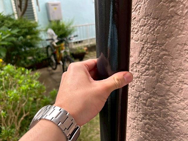 ミヤケン施工|ふじみ野市新駒林町 雨樋3年後の塗膜状態