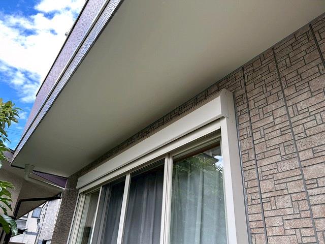 ミヤケン施工｜川越市寺尾 軒裏天井3年後の塗膜状態