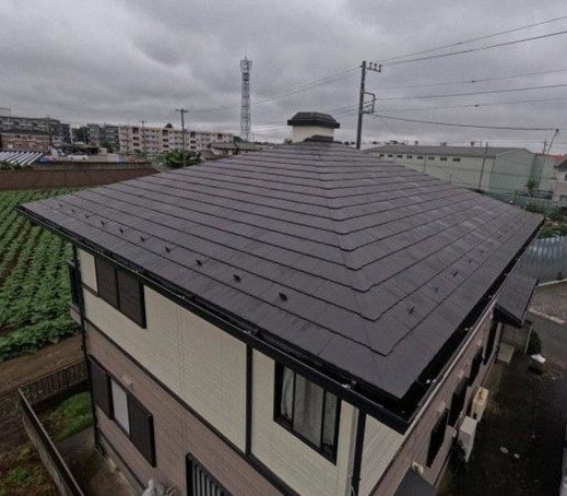 ミヤケン施工｜川越市南大塚 パナホームのお家のスレート屋根5年後の遮熱シリコン塗料の塗膜状態
