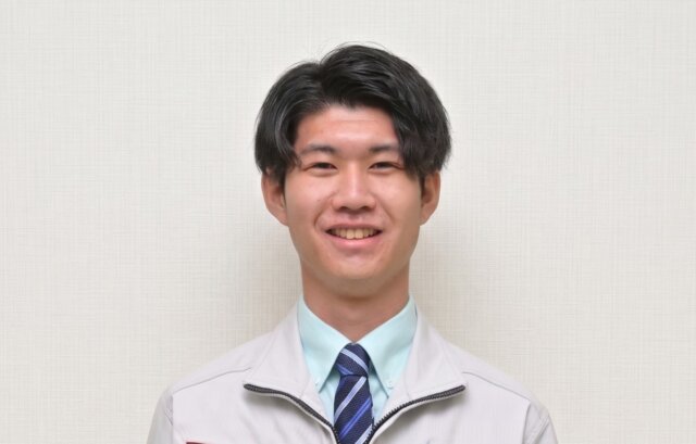 川越店 鈴木 スタッフ写真
